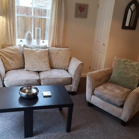 Coastal Escape Deal - 2 Bedroom House -Short Lets & Serviced Accommodation Exterior photo