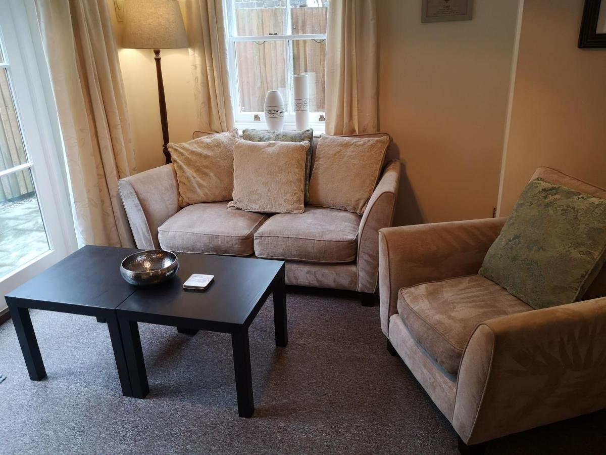 Coastal Escape Deal - 2 Bedroom House -Short Lets & Serviced Accommodation Exterior photo